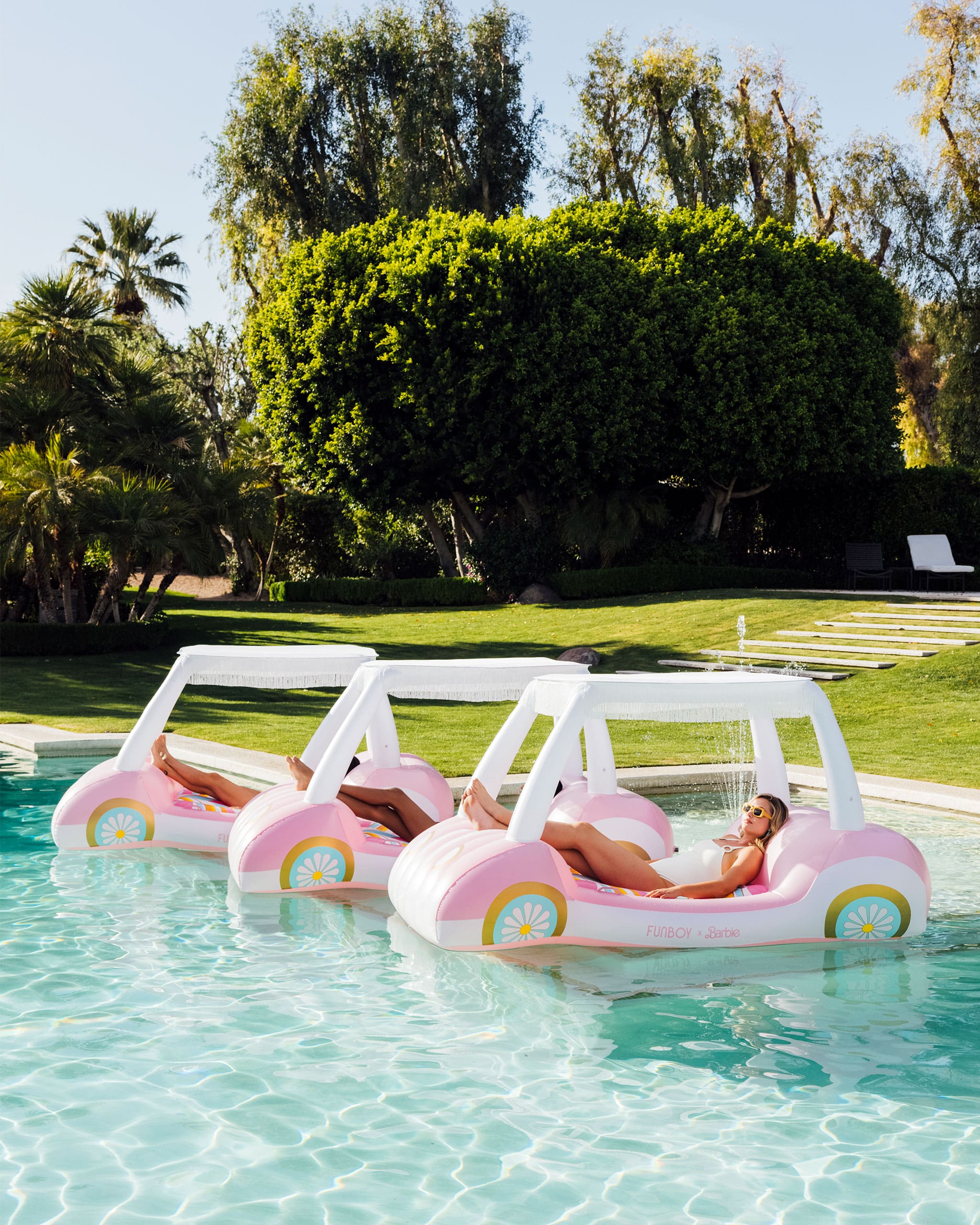 FUNBOY Malibu Barbie™ Golf Cart Pool Float with Shade