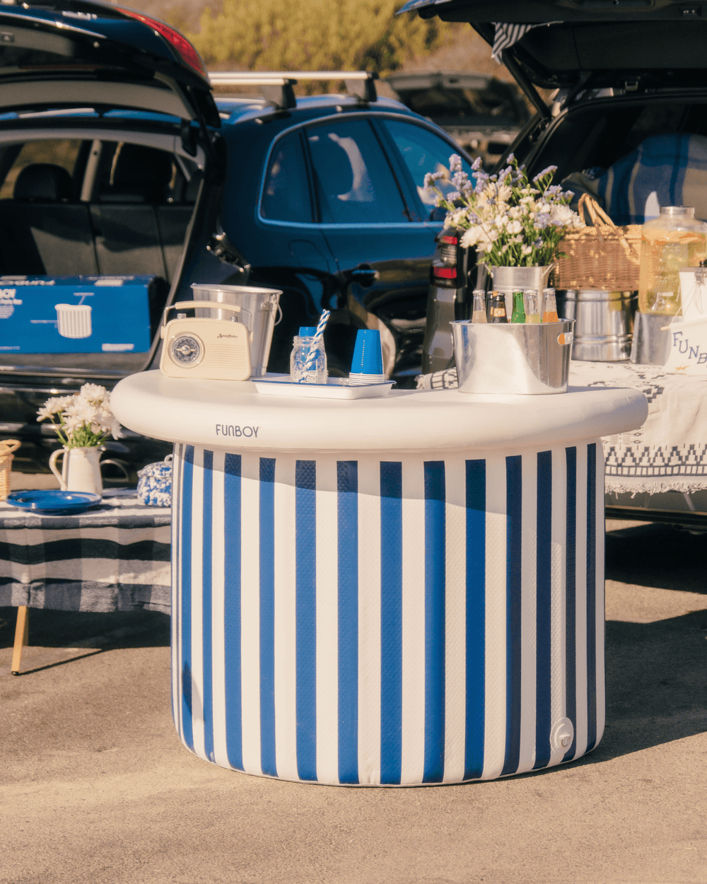 FUNBOY Inflatable Portable Bar perfect for Tailgates & Parties