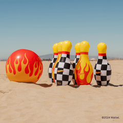 FUNBOY Hot Wheels Checkered Flame Backyard Bowling Set