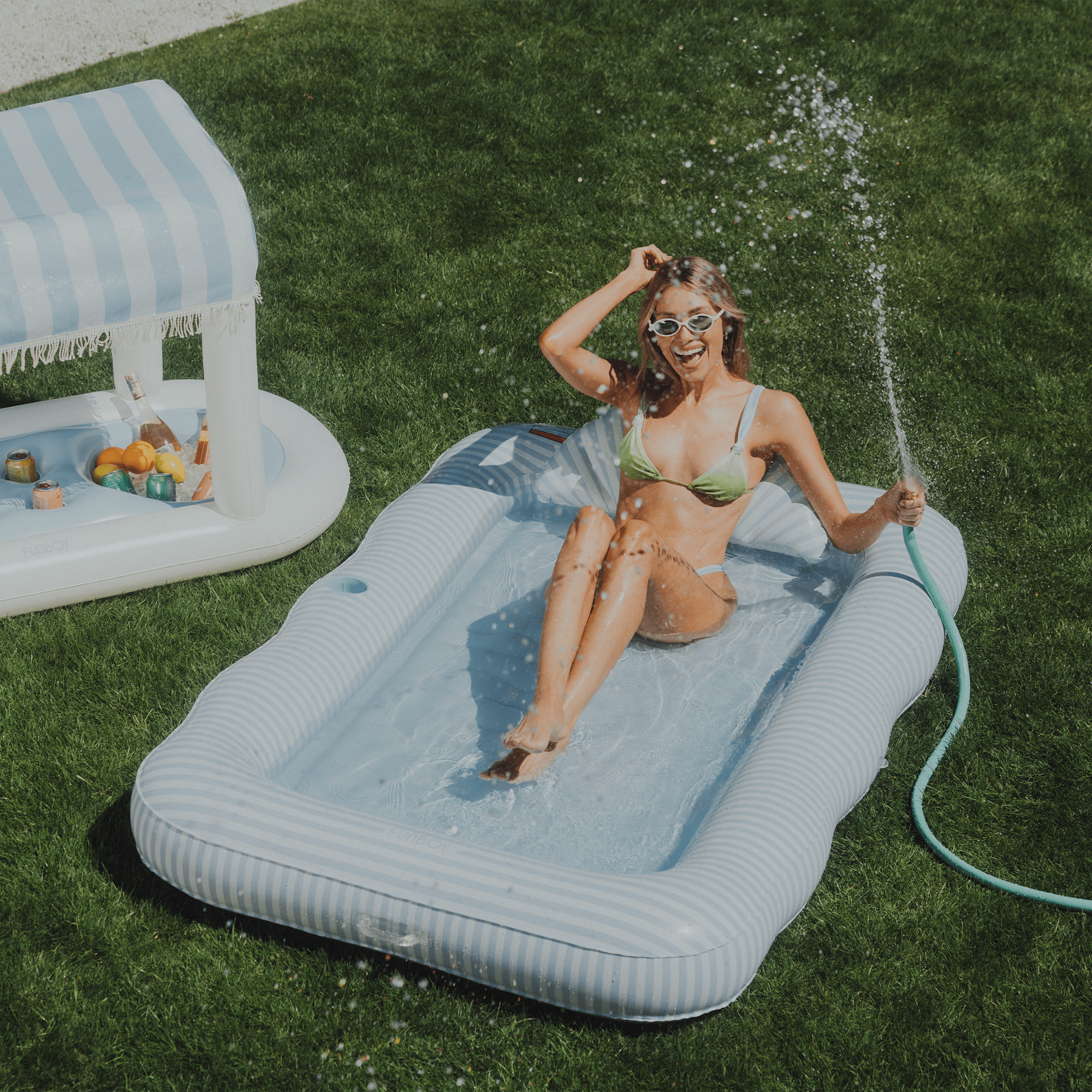 FUNBOY Tanning Pool Lounger: Blue & White Stripes